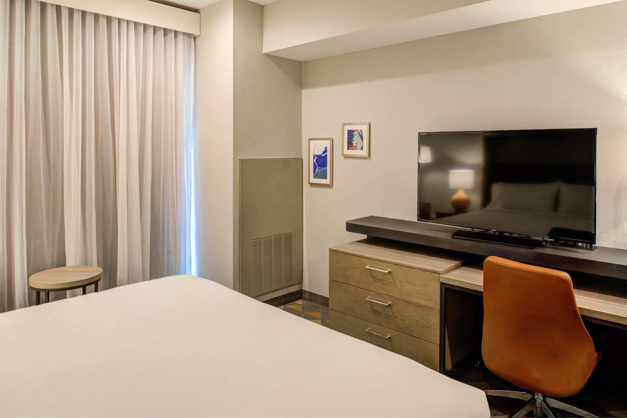 Holiday Inn Hotel & Suites - Houston West - Katy Mills By Ihg Zewnętrze zdjęcie